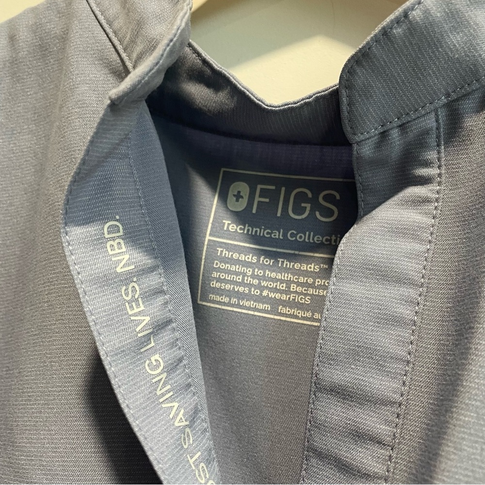 Figs Rafaela Oversized Scrub Top - Picture 4 of 7